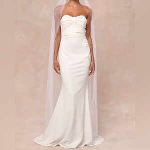 Lulus To Be Yours Ivory Strapless Pleated Mermaid Maxi Dress  Small NWT